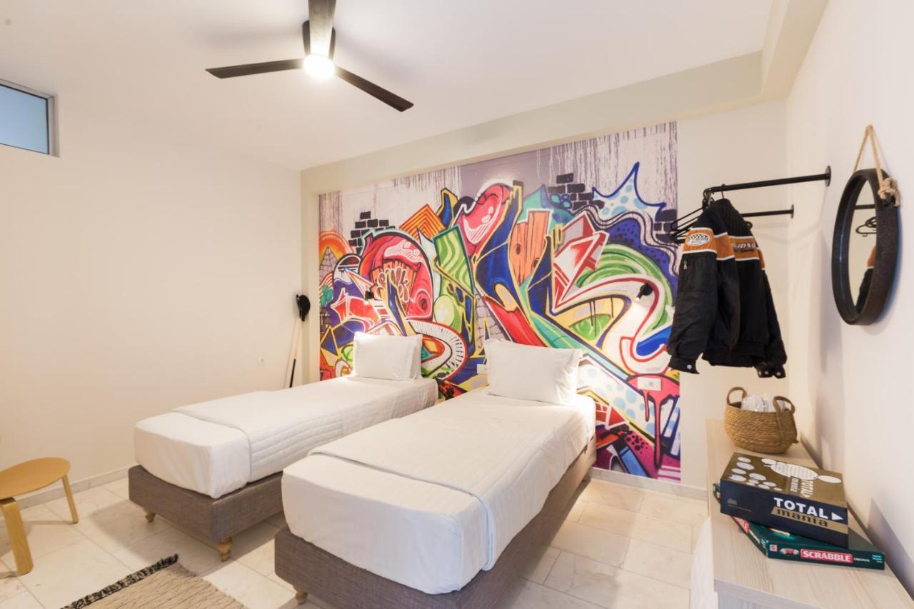 Lux Villa Mia With Heated Pool, 2Km To Beach & Childrens Area! Mikro Metochi Exteriör bild