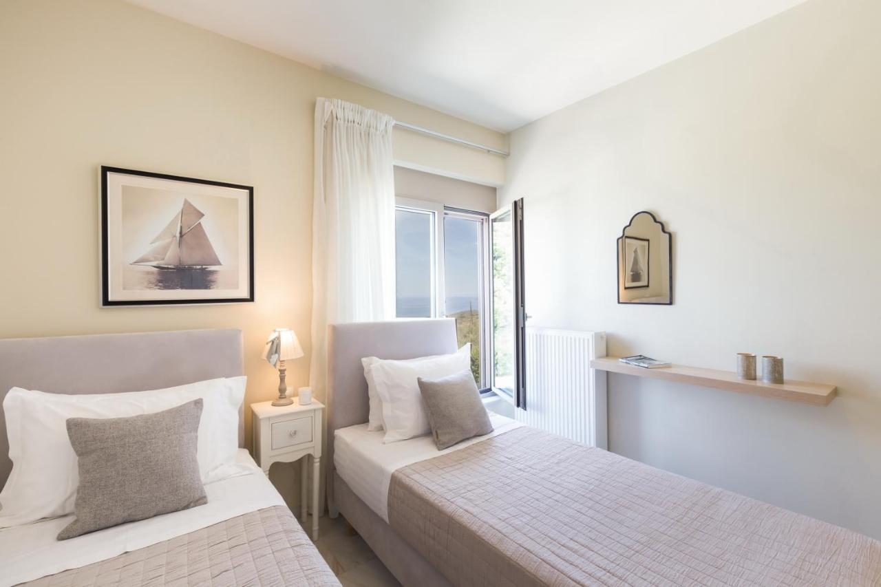 Lux Villa Mia With Heated Pool, 2Km To Beach & Childrens Area! Mikro Metochi Exteriör bild