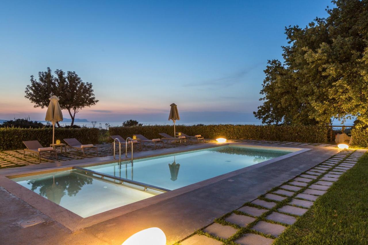 Lux Villa Mia With Heated Pool, 2Km To Beach & Childrens Area! Mikro Metochi Exteriör bild